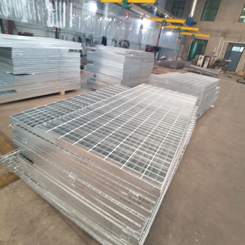 污水處理廠鋼格板如何選？防滑耐腐是關鍵！