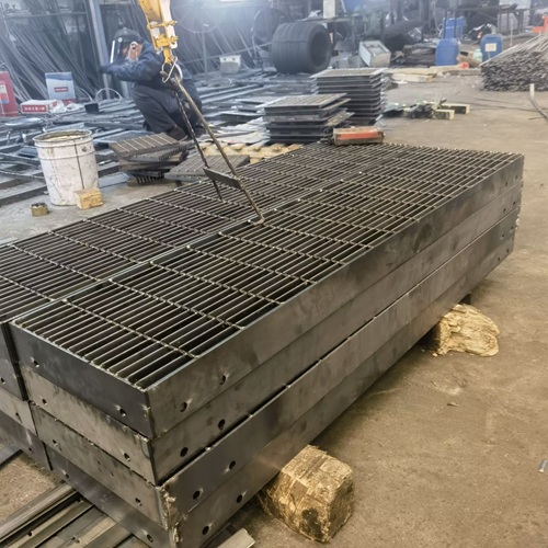 線上線下選購鋼格柵，這些差異不了解要吃大虧