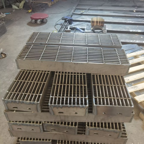 線上線下選購鋼格柵，這些差異不了解要吃大虧