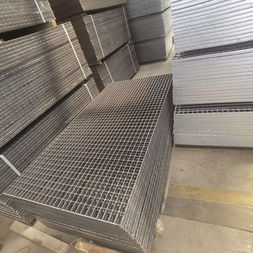 市政道路鋼格柵：排水與耐用性綜合解決方案