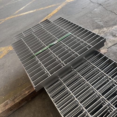 鋼格柵板承載不足怎么辦？換型號還是加固